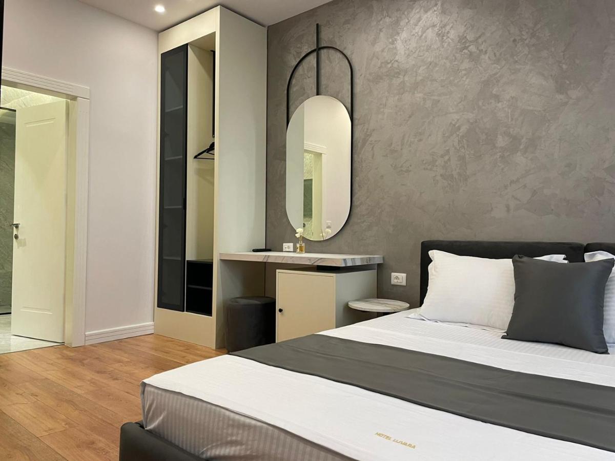 Hotel Ujvara Belsh Esterno foto