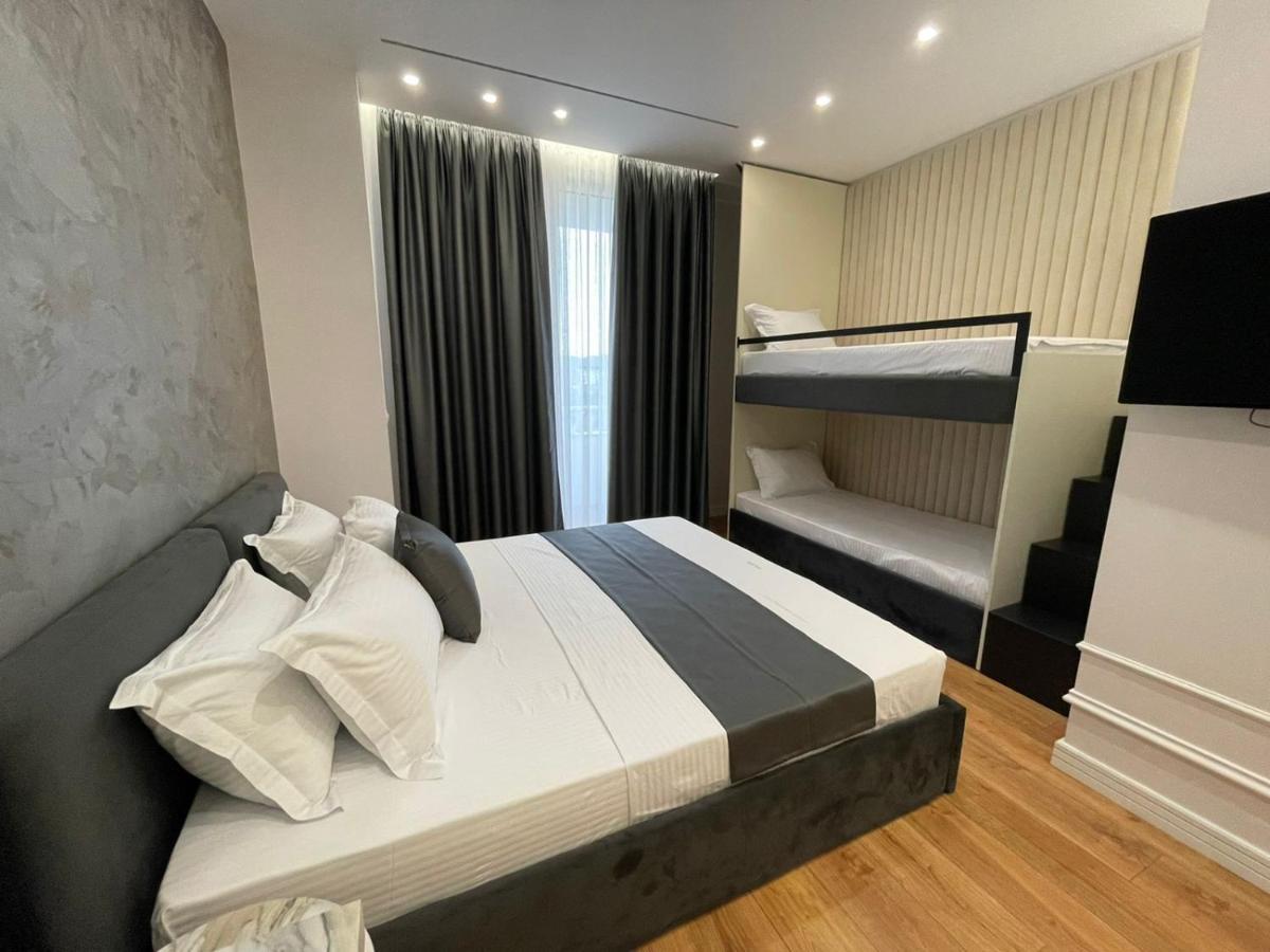 Hotel Ujvara Belsh Esterno foto