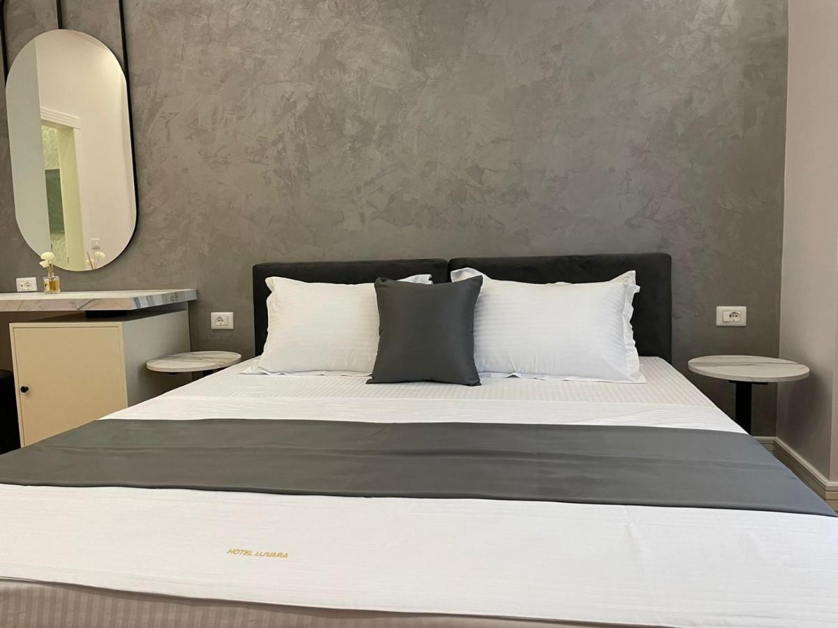 Hotel Ujvara Belsh Esterno foto