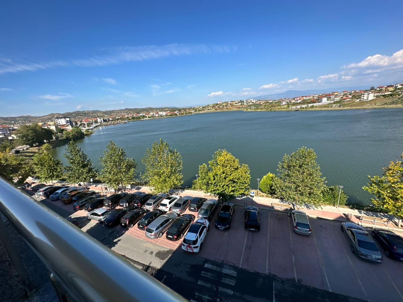 Hotel Ujvara Belsh Esterno foto