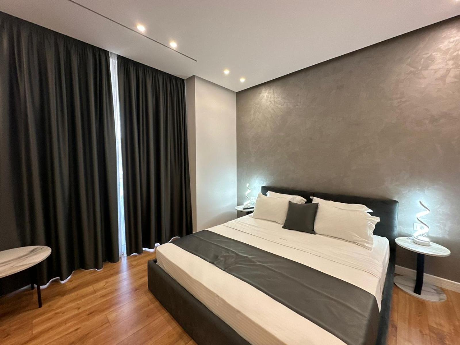 Hotel Ujvara Belsh Esterno foto